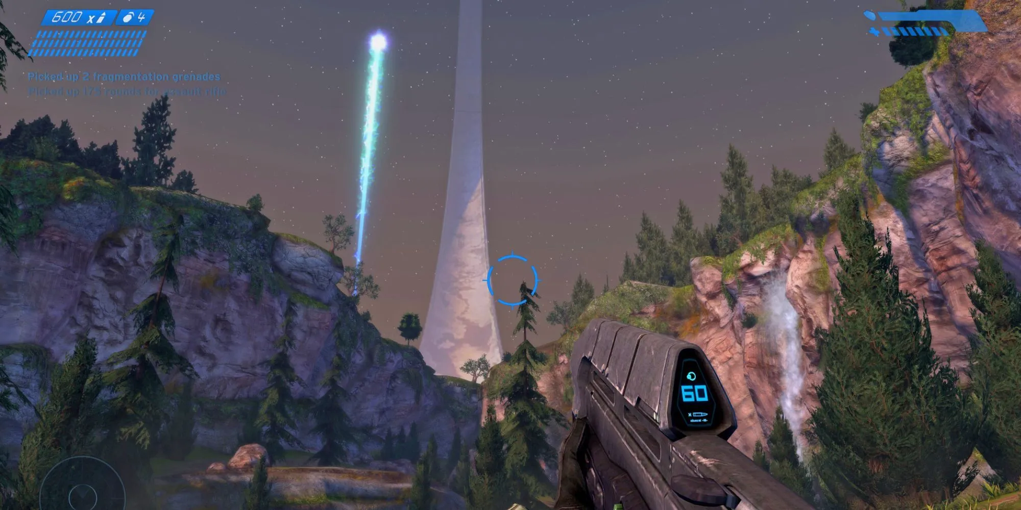 Master Chief đứng oai hùng trong Halo Combat Evolved, một biểu tượng của Xbox