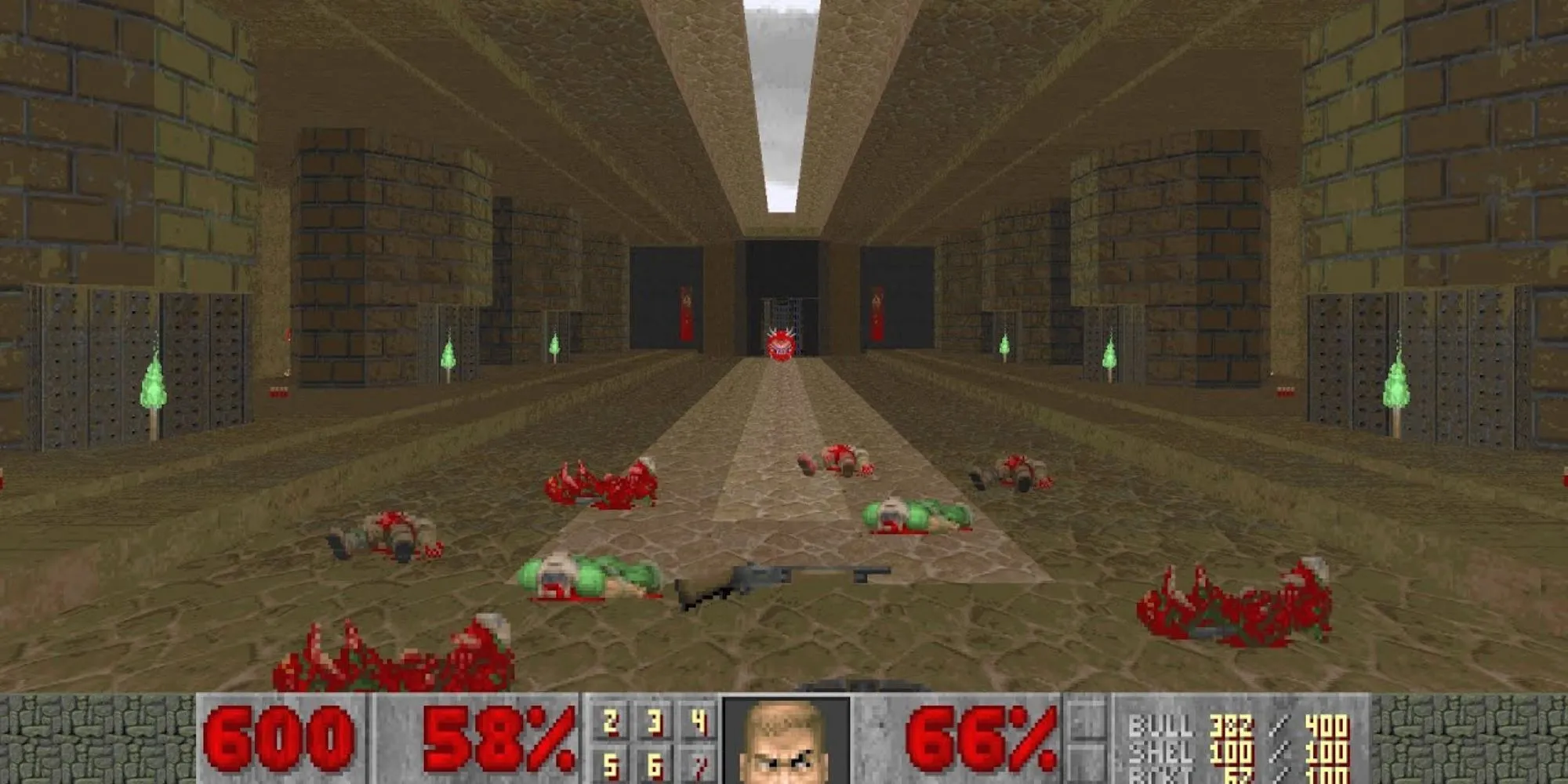 Một cảnh chiến đấu trong Final Doom với giao diện người chơi quen thuộc
