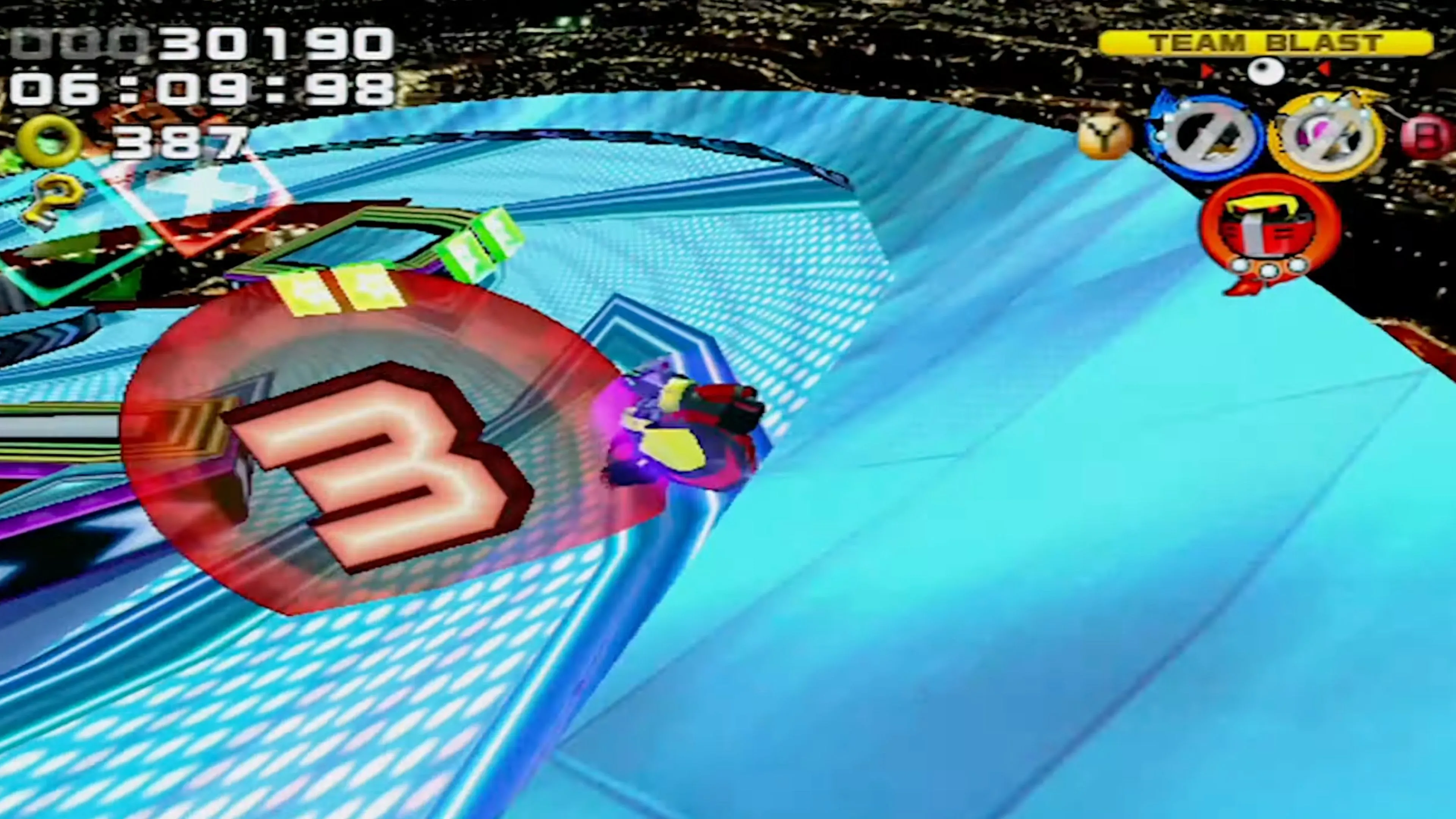 Đội Dark chiến đấu trong một màn chơi mang phong cách ma quái của Sonic Heroes