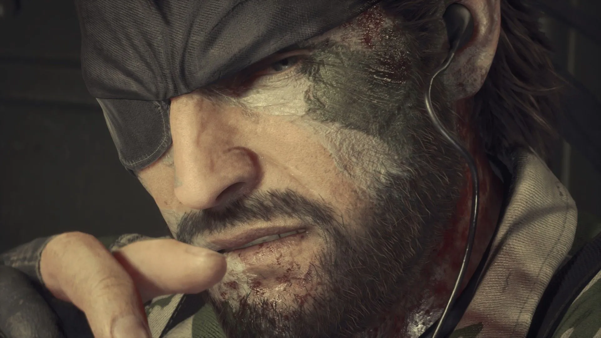 Naked Snake trong tư thế hành động bí mật, thể hiện gameplay đặc trưng của Metal Gear Solid Delta