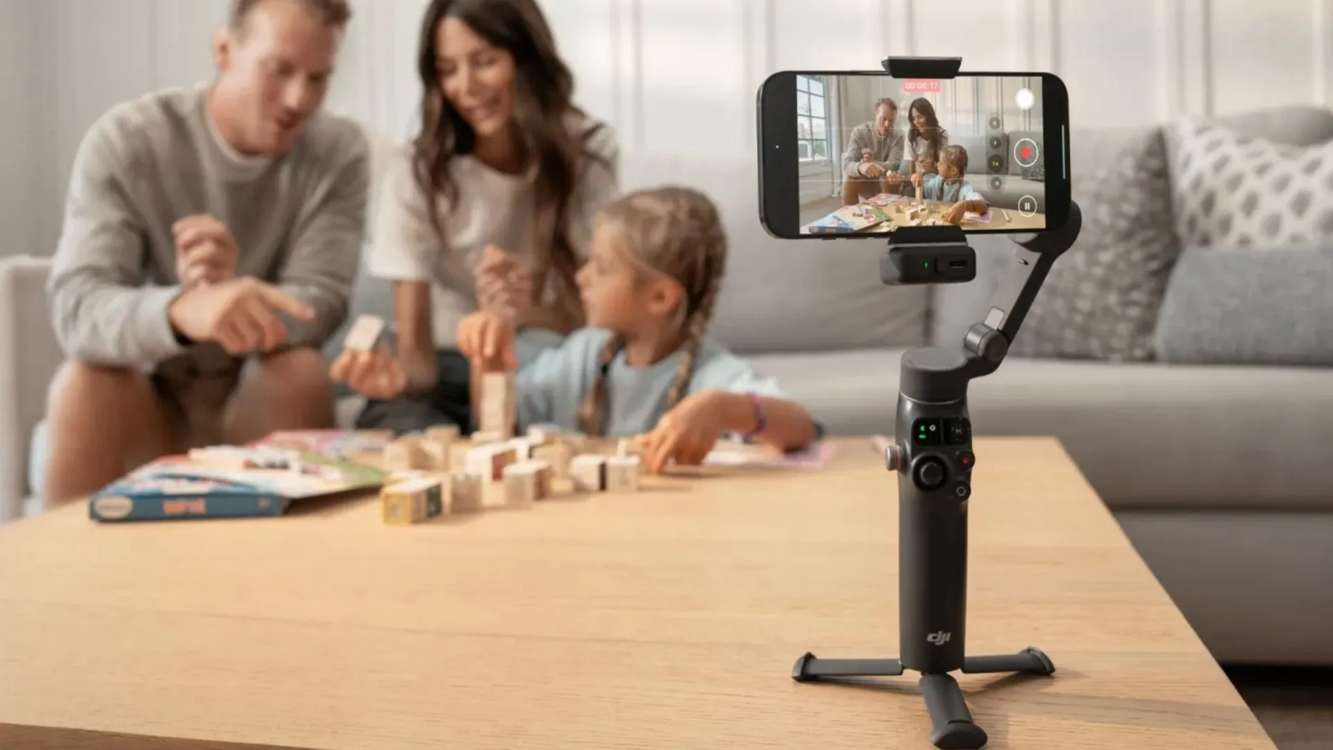 DJI Osmo Mobile 8 chính thức với tính năng theo dõi vật nuôi và nâng cấp panning cho video mượt mà