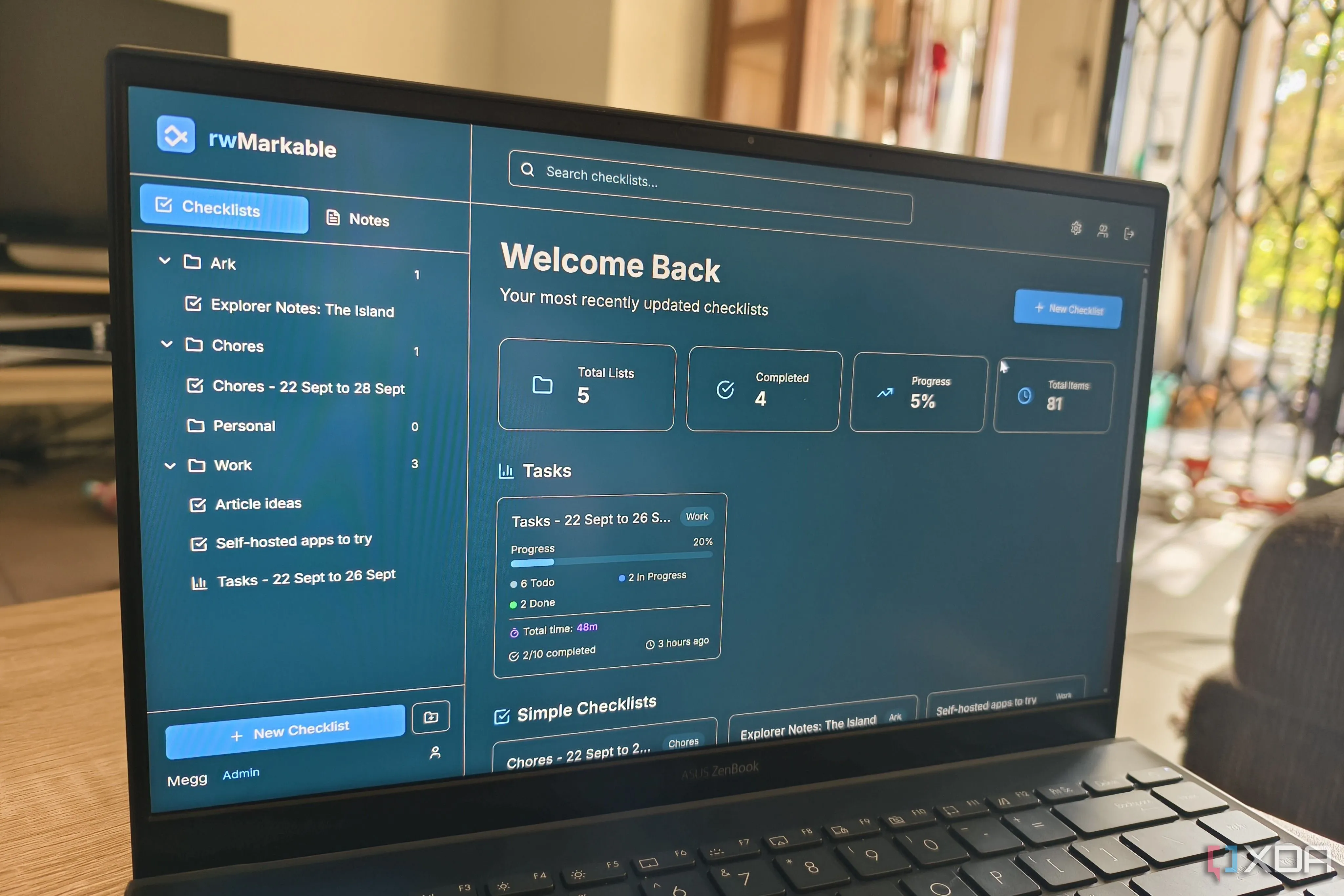 Giao diện ứng dụng rwmarkable (Jotty) trên màn hình laptop, minh hoạ lựa chọn ghi chú nhẹ, tự host cho game thủ muốn lưu ý build và checklist nhiệm vụ