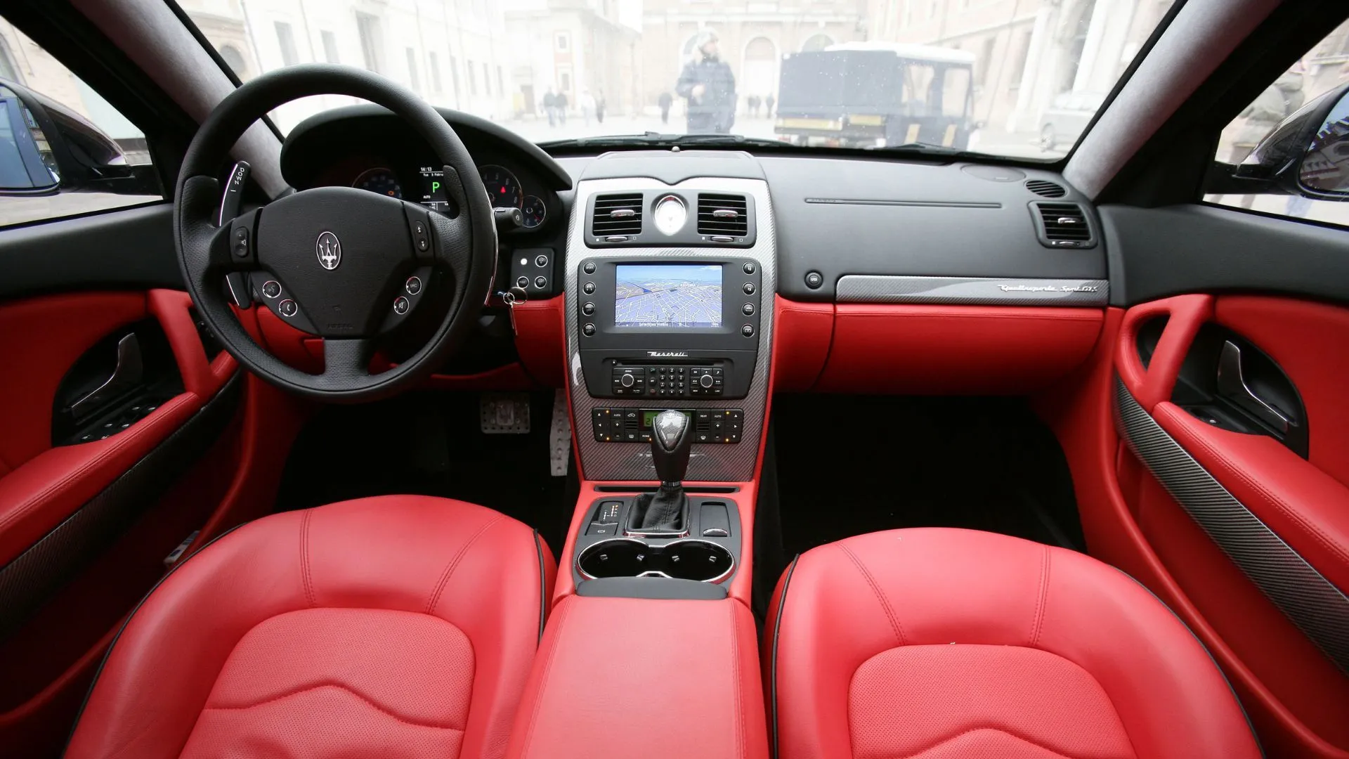 Nội thất Quattroporte 2008 - khoang lái